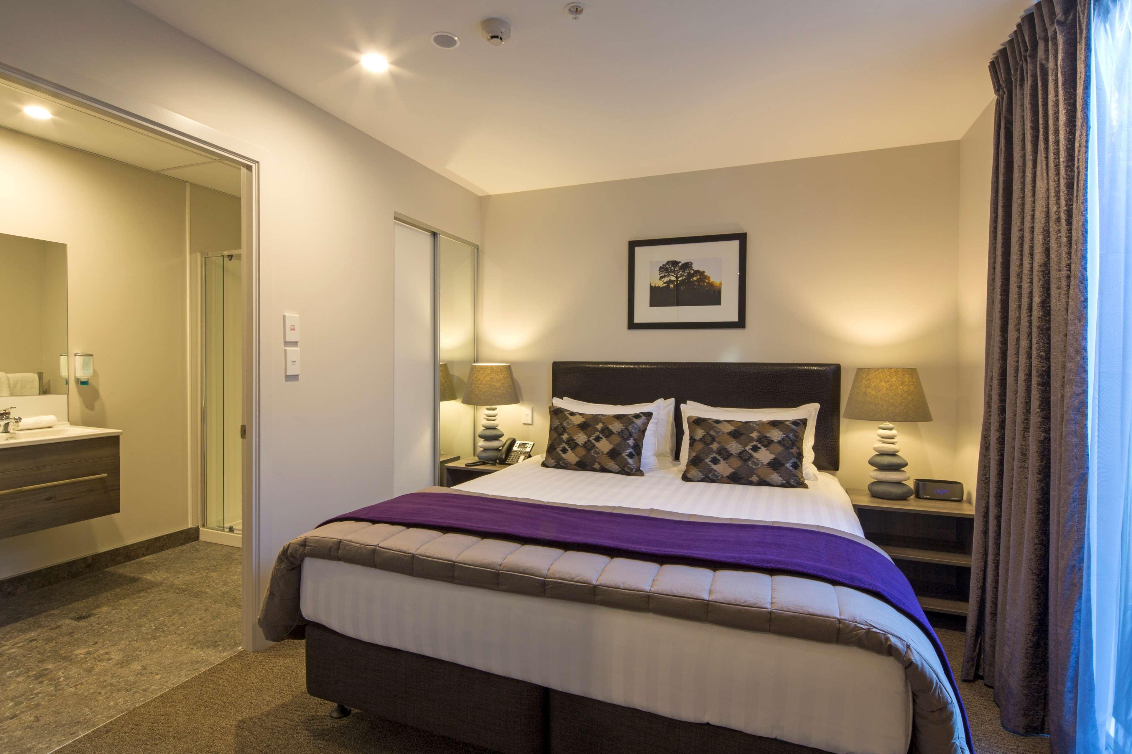 Ramada Suites By Wyndham Queenstown Remarkables Park Buitenkant foto