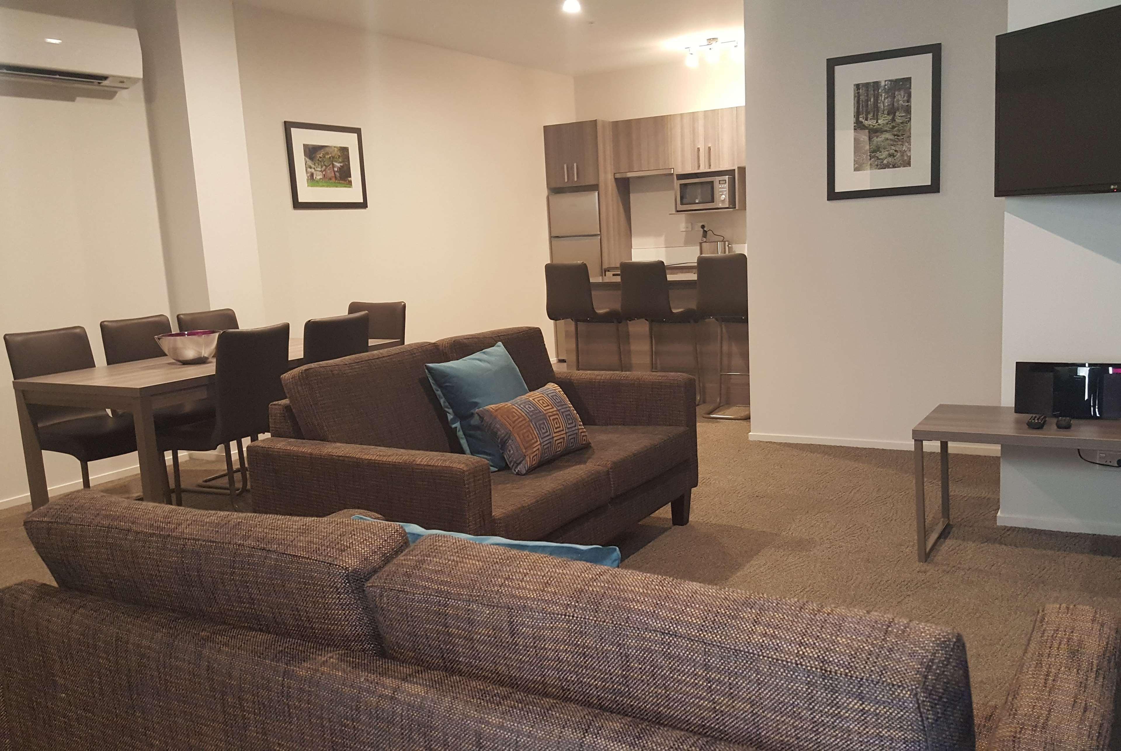 Ramada Suites By Wyndham Queenstown Remarkables Park Buitenkant foto