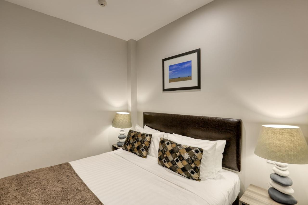 Ramada Suites By Wyndham Queenstown Remarkables Park Buitenkant foto